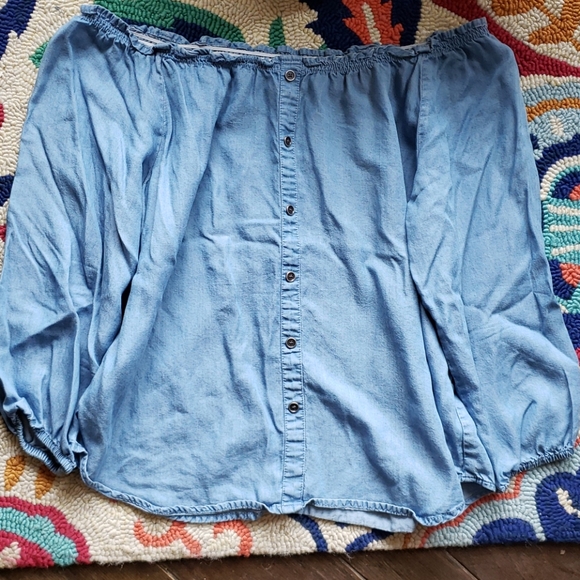 Soho New York & Company Off the Shoulder - Picture 3 of 4